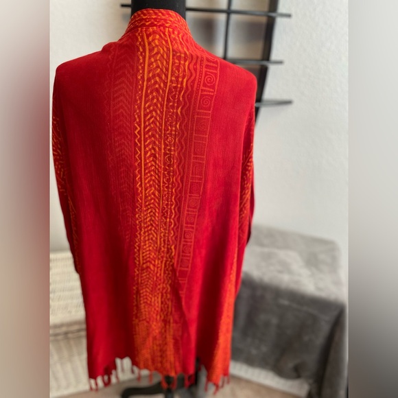 Fashions By Claudette kimono in a burnt orange/red with Aztec style pattern L-3X - Picture 6 of 7